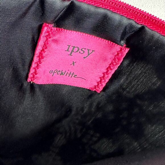 Ipsy X epcWitte Cosmetic Bag Pouch Black & White Faceless Heads Pink Zipper - Picture 2 of 3
